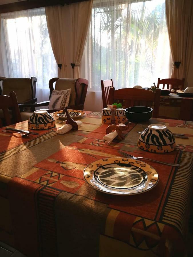 Bhangazi Lodge Bed & Breakfast Saint Lucia Estuary エクステリア 写真