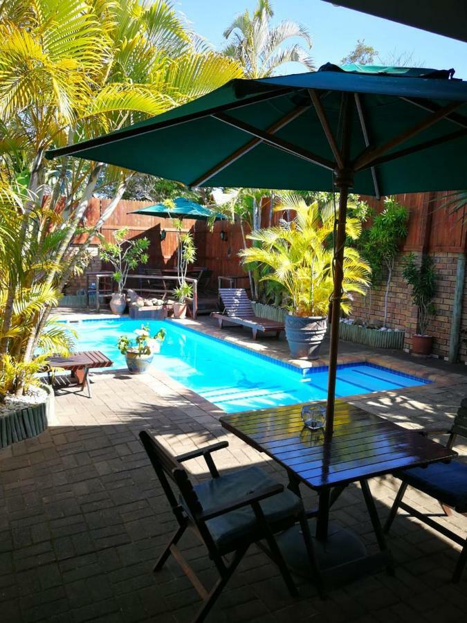 Bhangazi Lodge Bed & Breakfast Saint Lucia Estuary エクステリア 写真