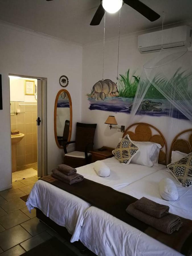 Bhangazi Lodge Bed & Breakfast Saint Lucia Estuary エクステリア 写真